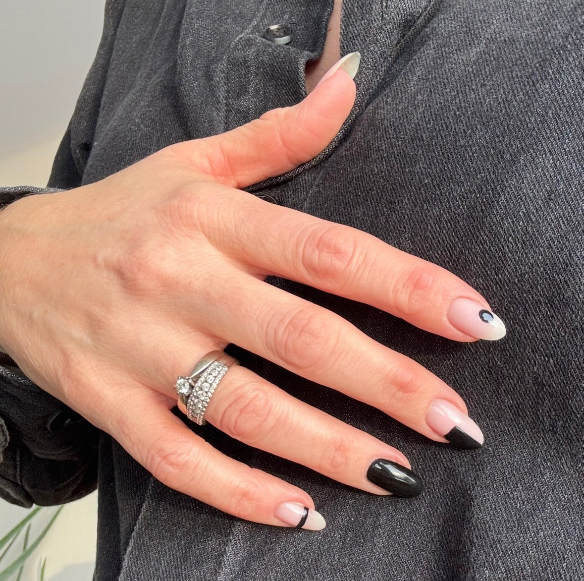 Gel Neglelak – Patent Black