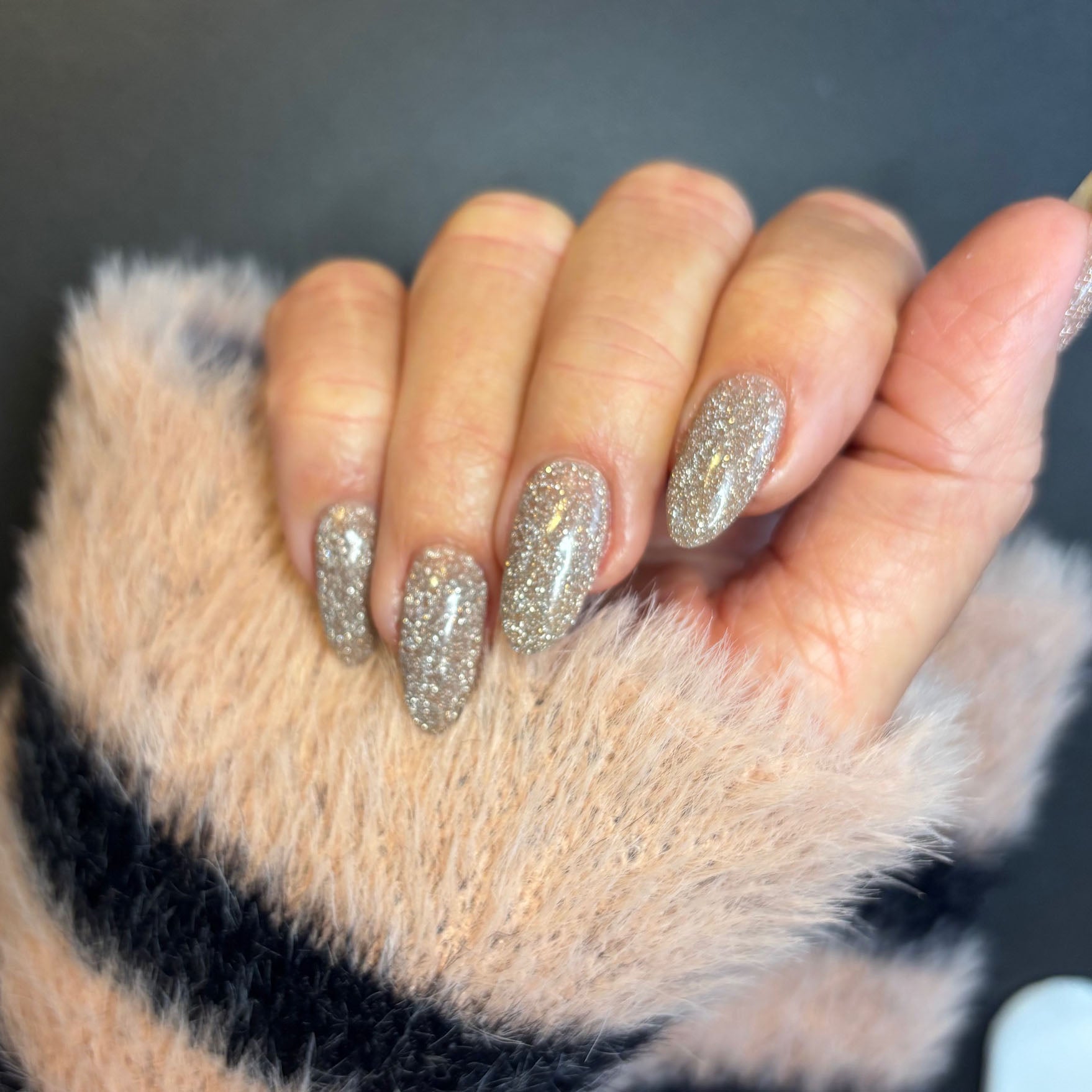 Gel Neglelak – Champagn Rain