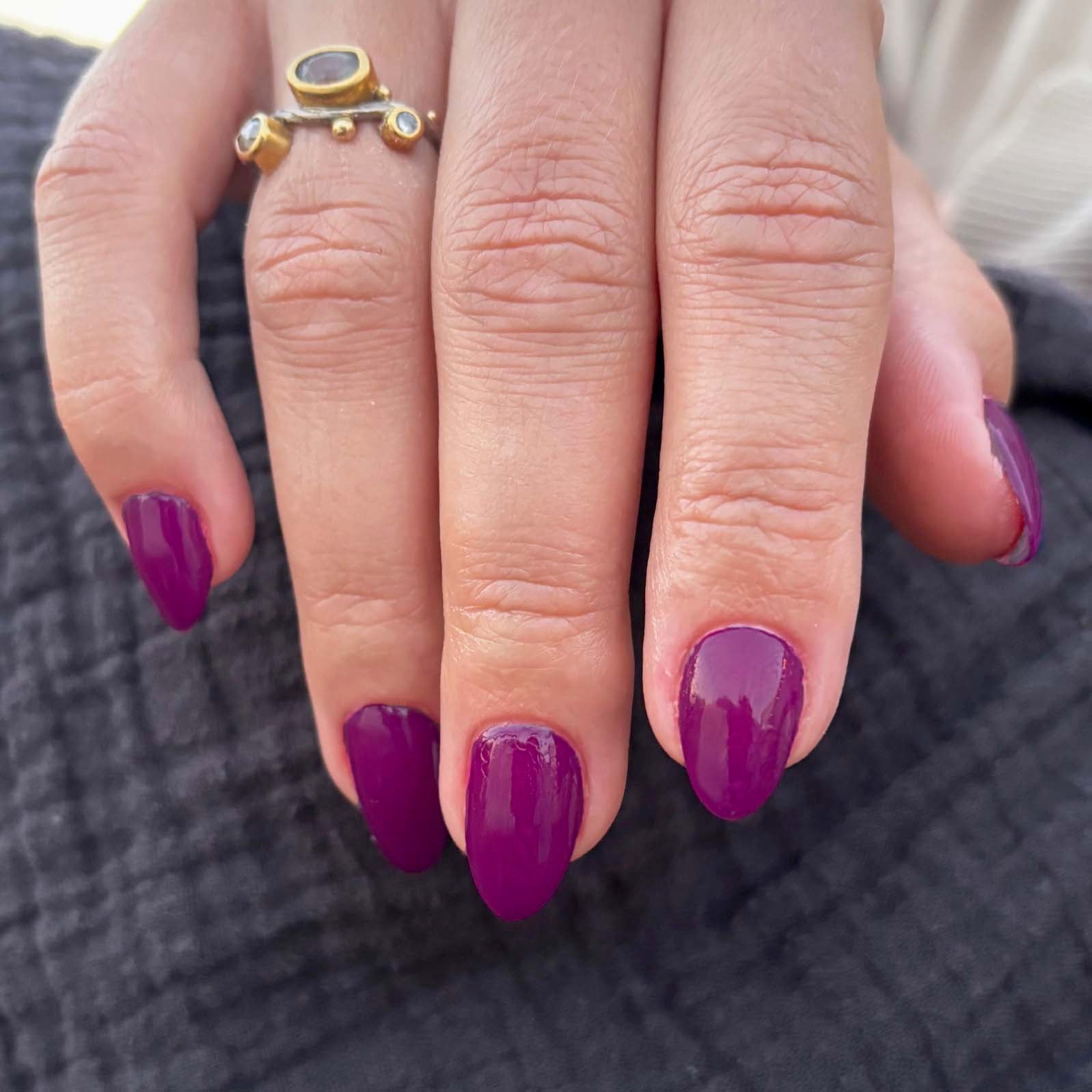 Gel Neglelak – Sangria Shadow