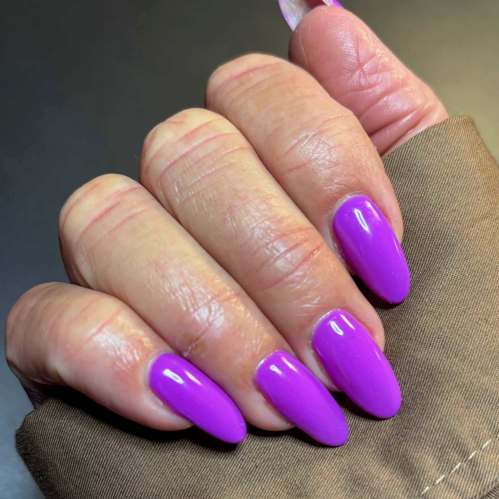 Gel Neglelak – Poison Violet