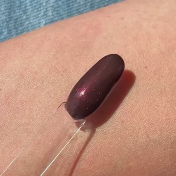Indlæs video: Gel Neglelak – Rich Mahogany